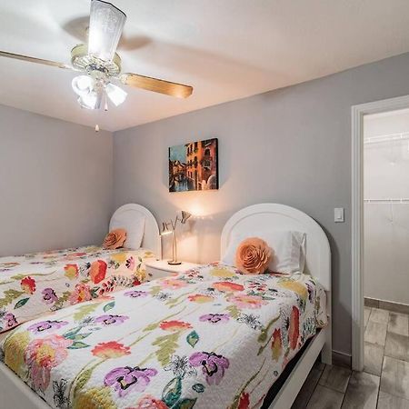 タンパ Town 'N' Country Cozy Corner, Your Florida Fun Hubヴィラ エクステリア 写真