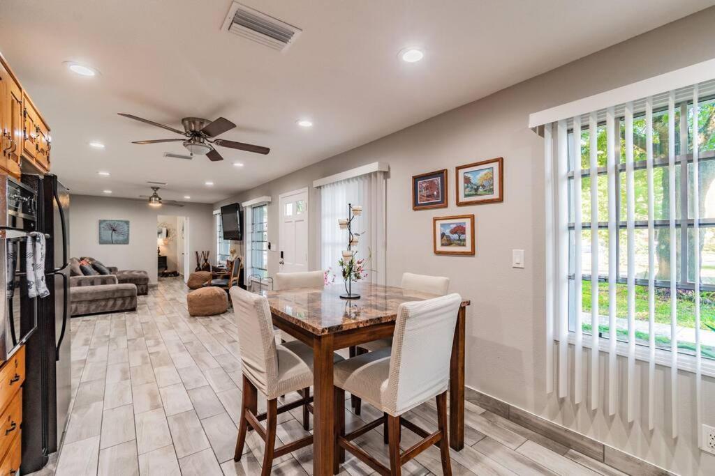 タンパ Town 'N' Country Cozy Corner, Your Florida Fun Hubヴィラ エクステリア 写真