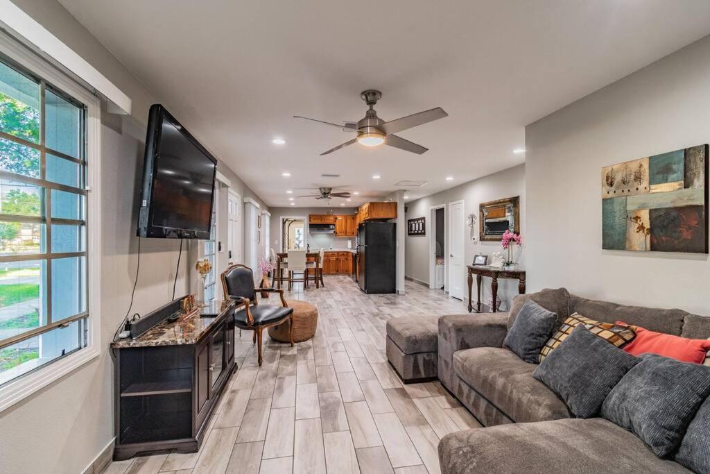 タンパ Town 'N' Country Cozy Corner, Your Florida Fun Hubヴィラ エクステリア 写真